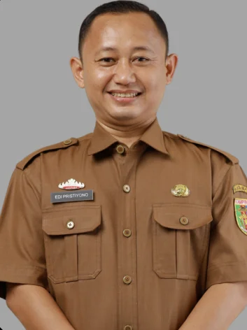 Edi Pristiyono, S.Pd., M.Pd. (Pasfoto)
